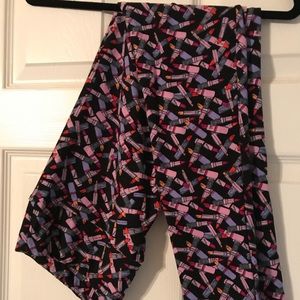 LuLaRoe Tall & Curvy TC Leggings Lipstick